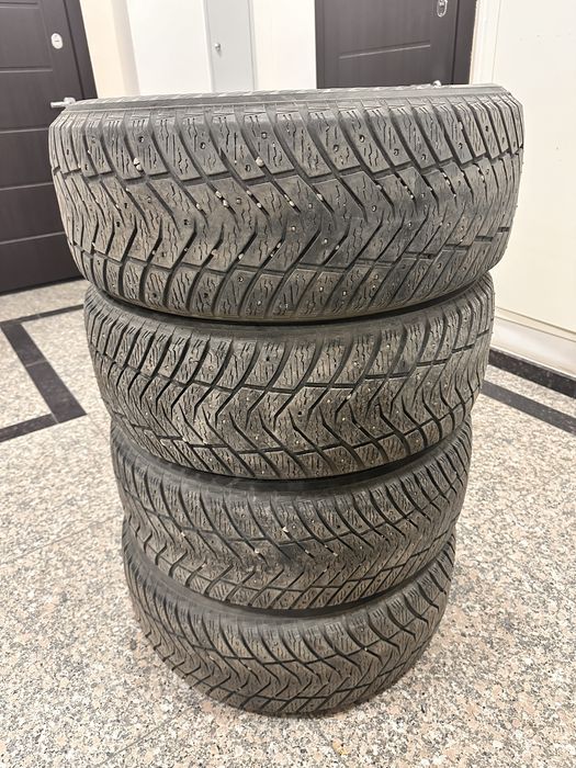 Yokohama 235 55 R 18