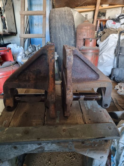 Запчасти на Мерседес.