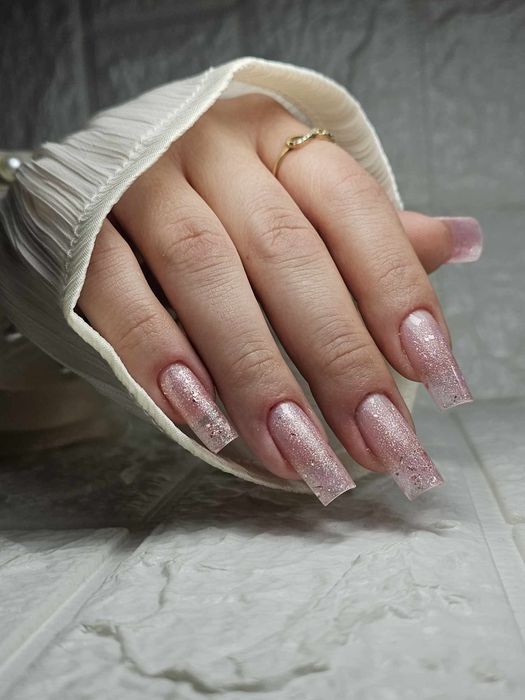 Unghii în gel și polygel.Manichiura și pedichiura  semipermanenta.Gene