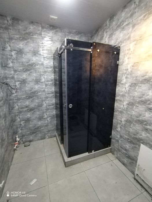 Стеклянной душ кабина