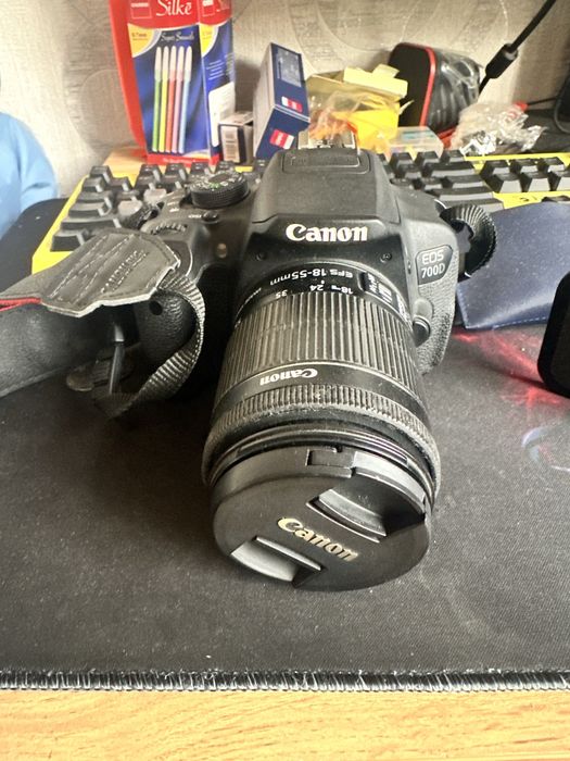 Canon D700 хорошим состаянии