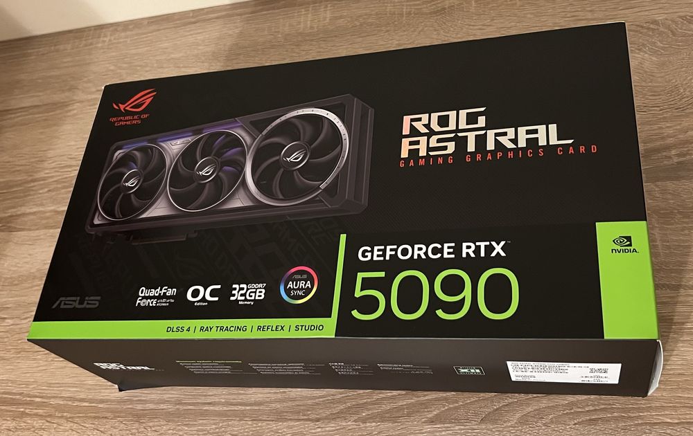 TOP ! Placa Video 32GB DDR7 RTX 5090 Asus ROG Astral SIGILAT !