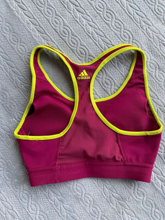Спортен топ Adidas нов XS
