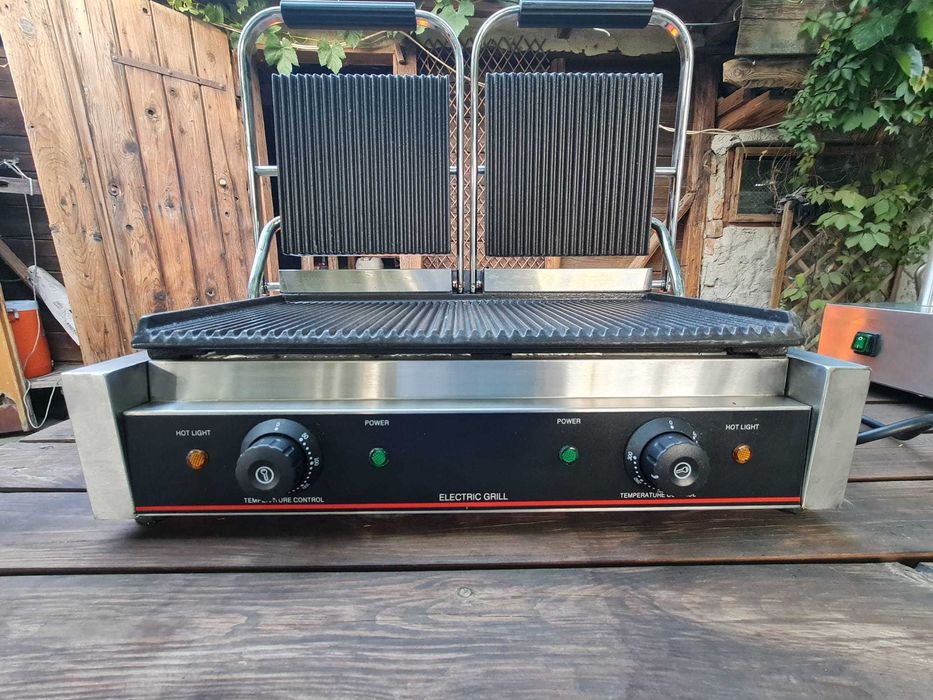 Contact grill dublu profesional Kpro