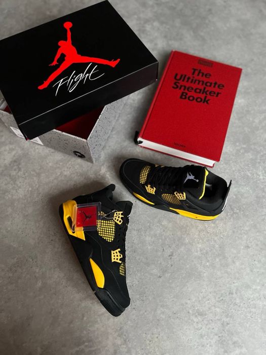 Air Jordan 4 Retro “Yellow Thunder”