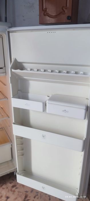 Холодильник Бирюса..