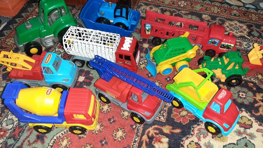 Машинки детские разные