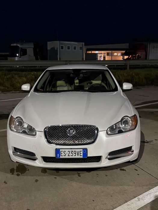 Jaguar xf