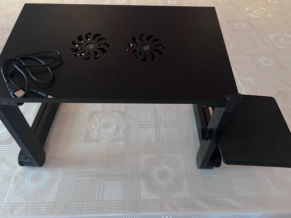 Продам поставку для ноутбука