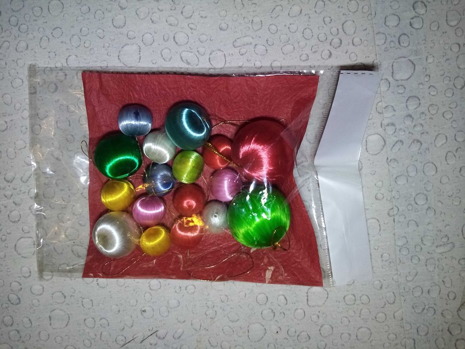 Шарики для украшения интерьера, новогодней ёлки. Шёлковые.