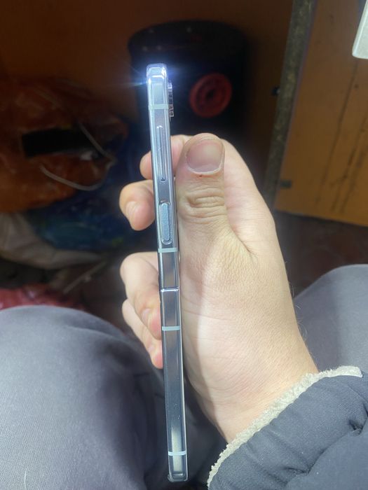 Продам zflip 5 8/256