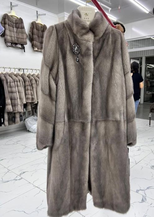 Продам норковую шубу