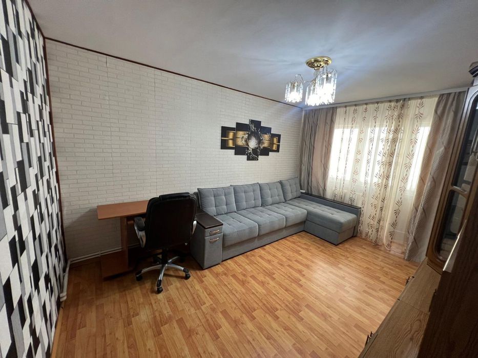 PF Inchiriez DOAR 1 camera in Ap cu 3 camere Podu Ros Decomandat