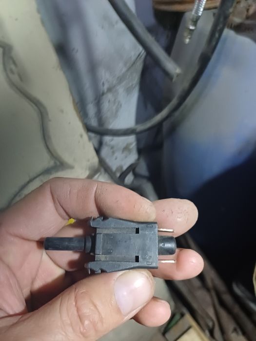 Бензанасос мерседес 190