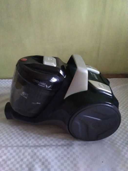 Прахосмукачка с контейнер Candy-Hoover BR71