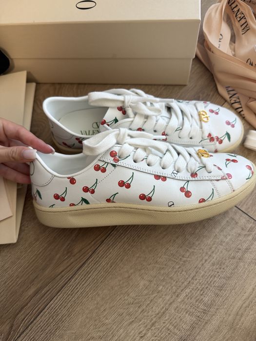 Маратонки Valentino Garavani 36.5
