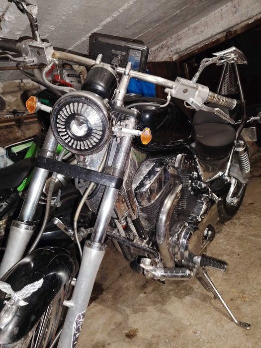 Vând  schimb    1400