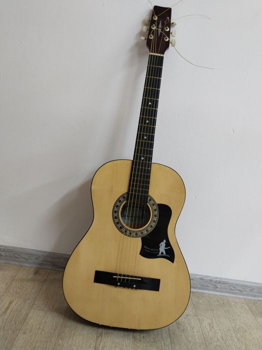 Жана гитара сатылады