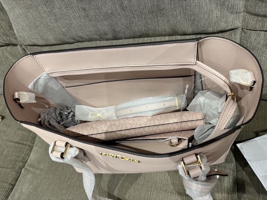 Michael Kors Charlotte 3in1 голяма Tote чанта