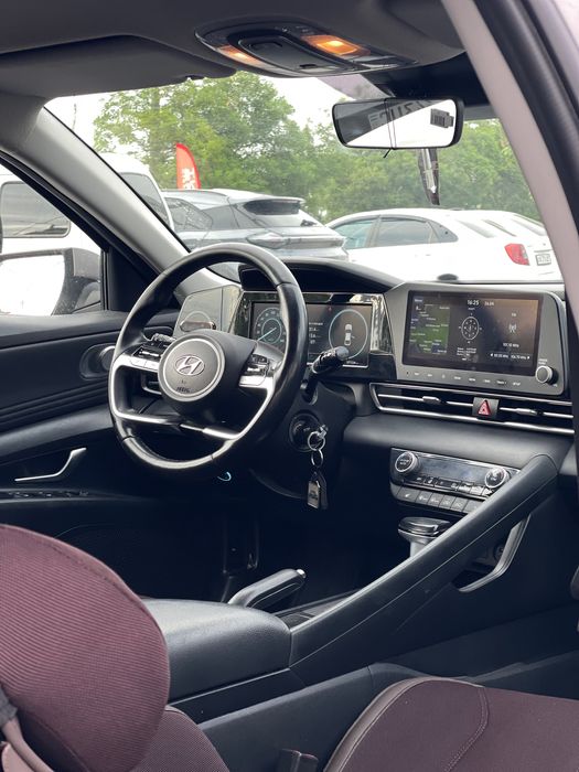 Hyundai Elantra 2021 — 5