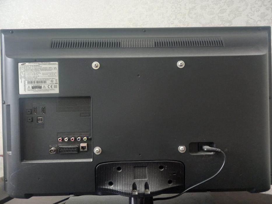 Телевизор samsung