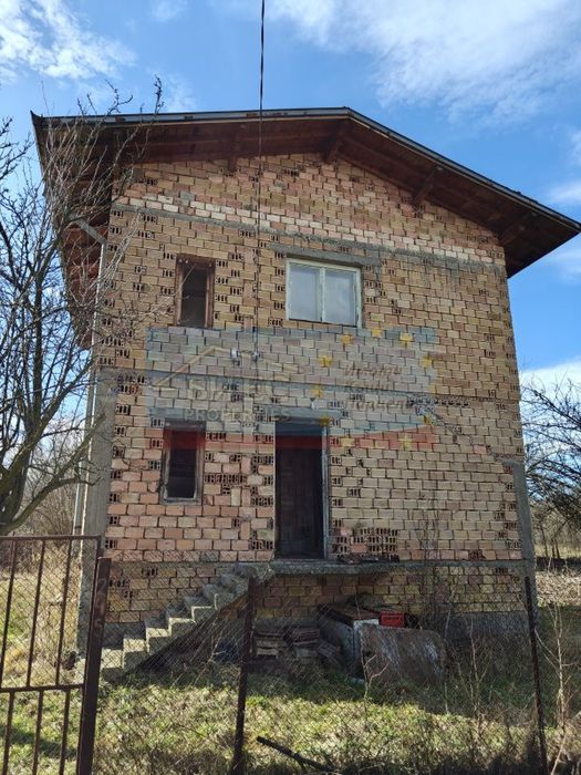 Продава се Къща в с. Гълъбник, Област Перник - 102 кв.м за 315 €/кв.м - Снимка #16