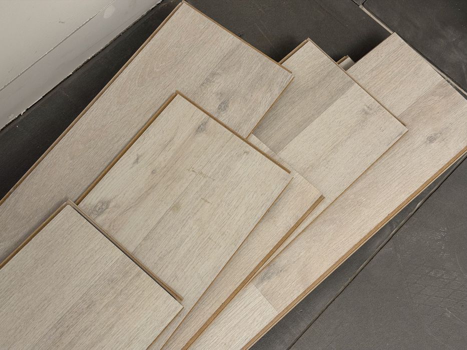 Aproximativ 35mp parchet laminat