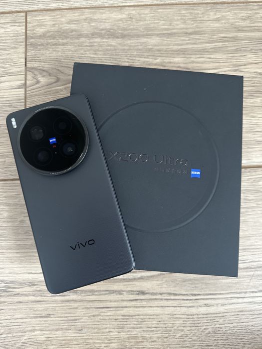 продам vivo x200ultra 256