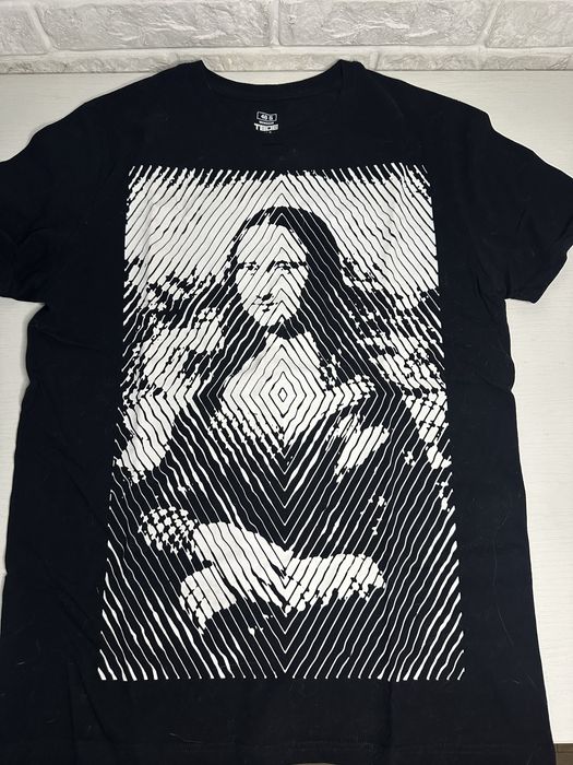 Красные лосины. Футболка