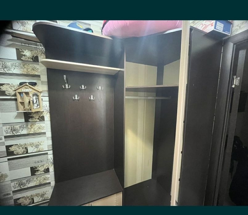 Отдам даром шкаф угловая