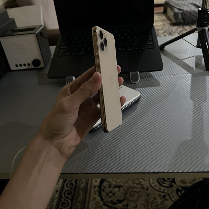 iphone 11 pro gold