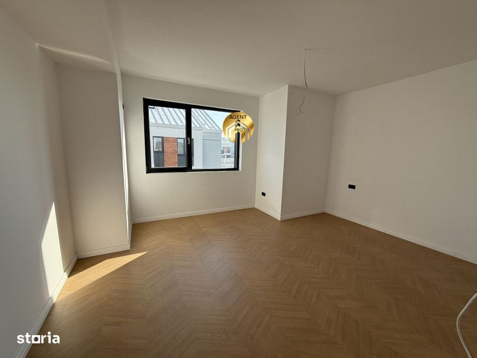 Vila Duplex lux in Bragadiru 4 camere,380mp teren.