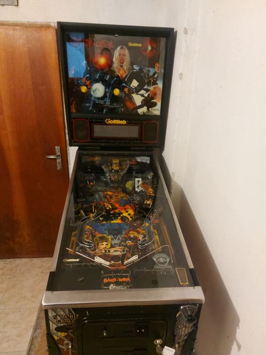 Флипер pinball Barb wire