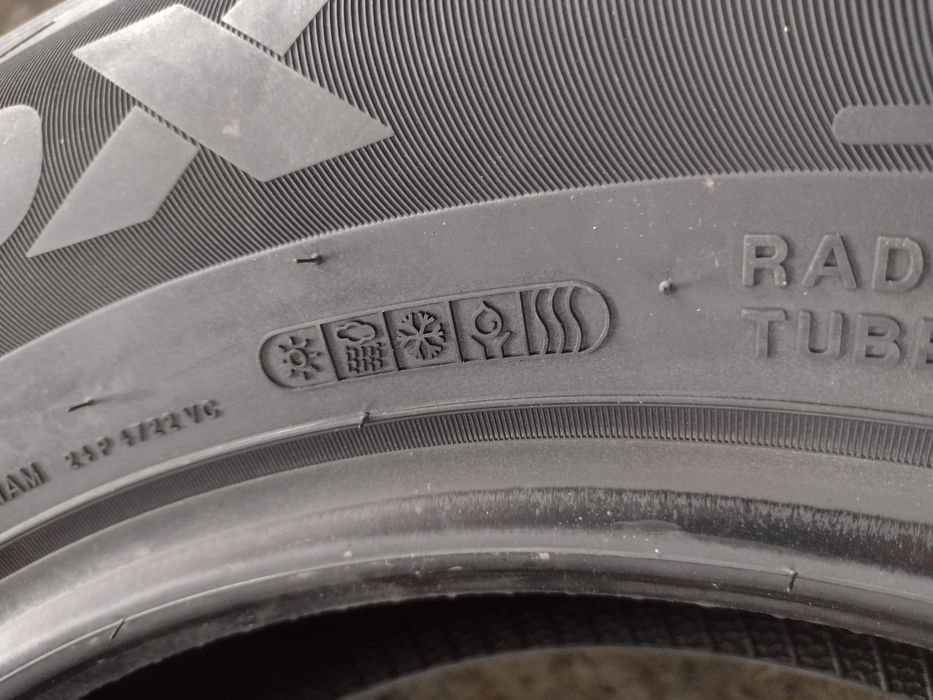 Нови 235/70/16 Roadx H/T01 dot4625