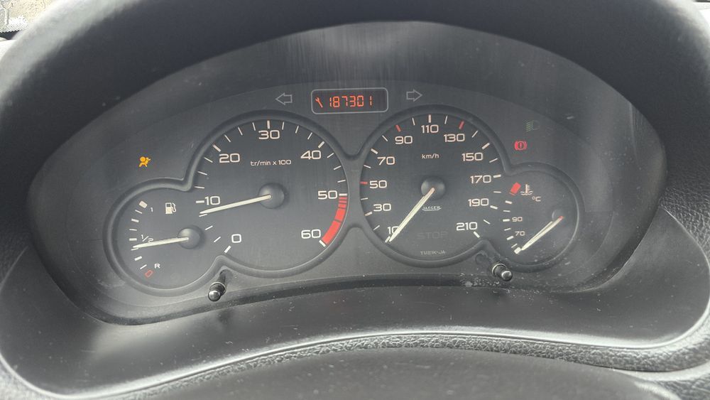 Peugeot 1.4 HDi diesel – ITP 2026 – baterie nouă – consum mic