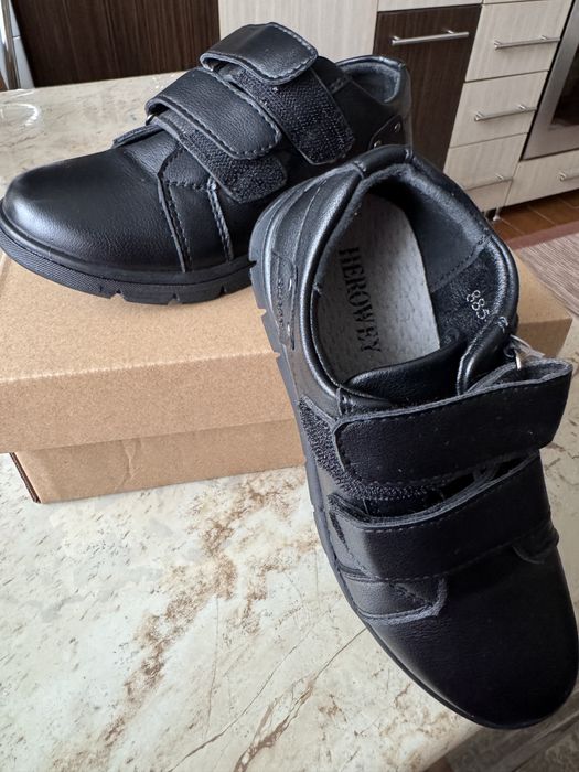 Pantofi 28 noi nouti