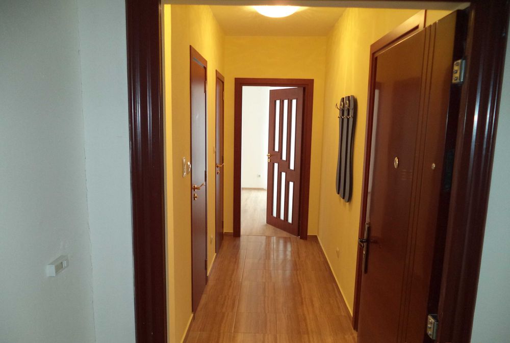 Дава се под наем Тристаен апартамент в София, Студентски град - 107 кв.м за 586.5 € - Снимка #13