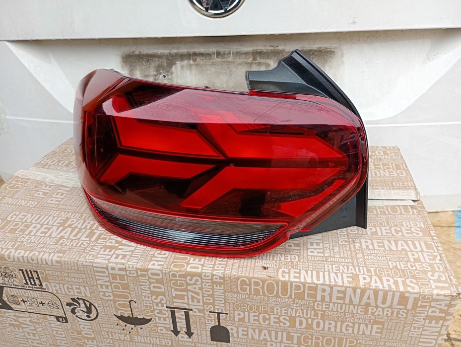 Stop stânga Dacia Logan 3 original cod 265559998r