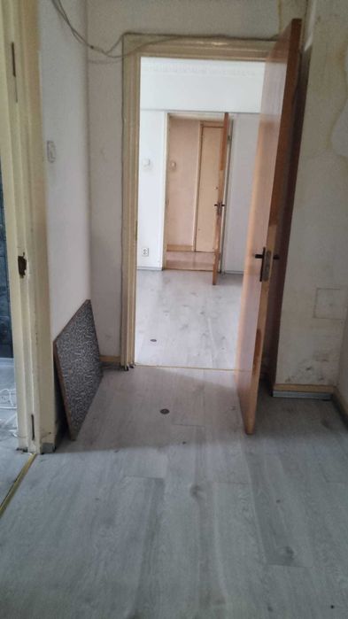 Vand apartament 3 camere , pta. Veteranilor