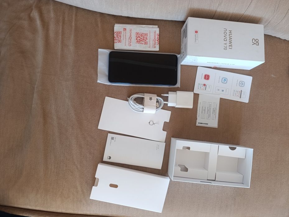 Huawei Nova Y70 - Crystal Blue