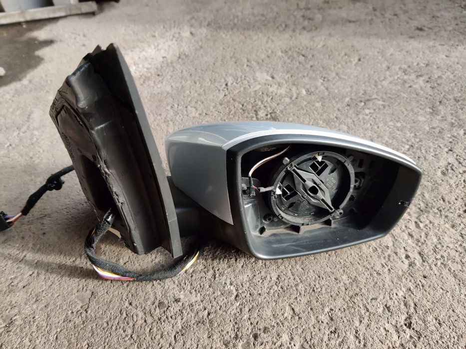 Oglinda dreapta fata 6 fire Vw Volkswagen Polo 6R 2009-2017 Cod 6R0857934B