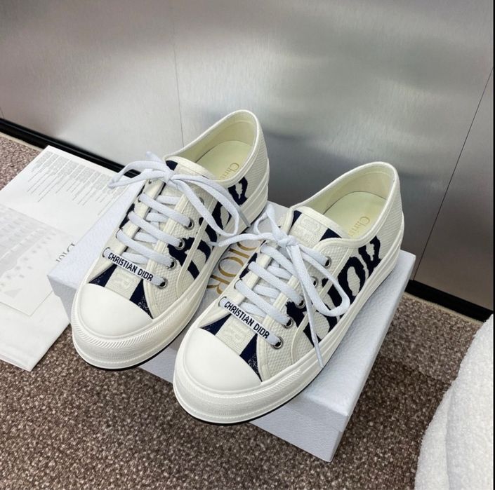 Dior уникални обувки