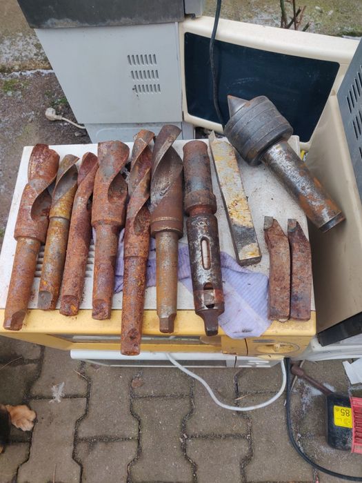 Freze cilindrice și frontale ,alezoare, vârf rotativ