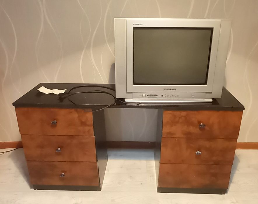 Подставка под телевизор