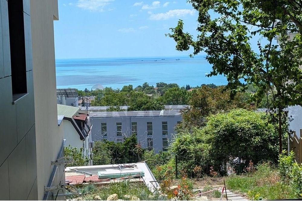 Двустаен апартамент с панорамна гледка, Бриз, Варна