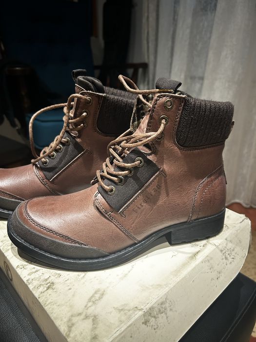 Ghete de piele Firetrap, noi