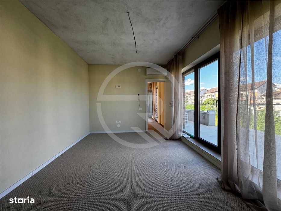 Apartament Tip Penthause 3 camere,103 mp + 2 terase ,situat pe strada