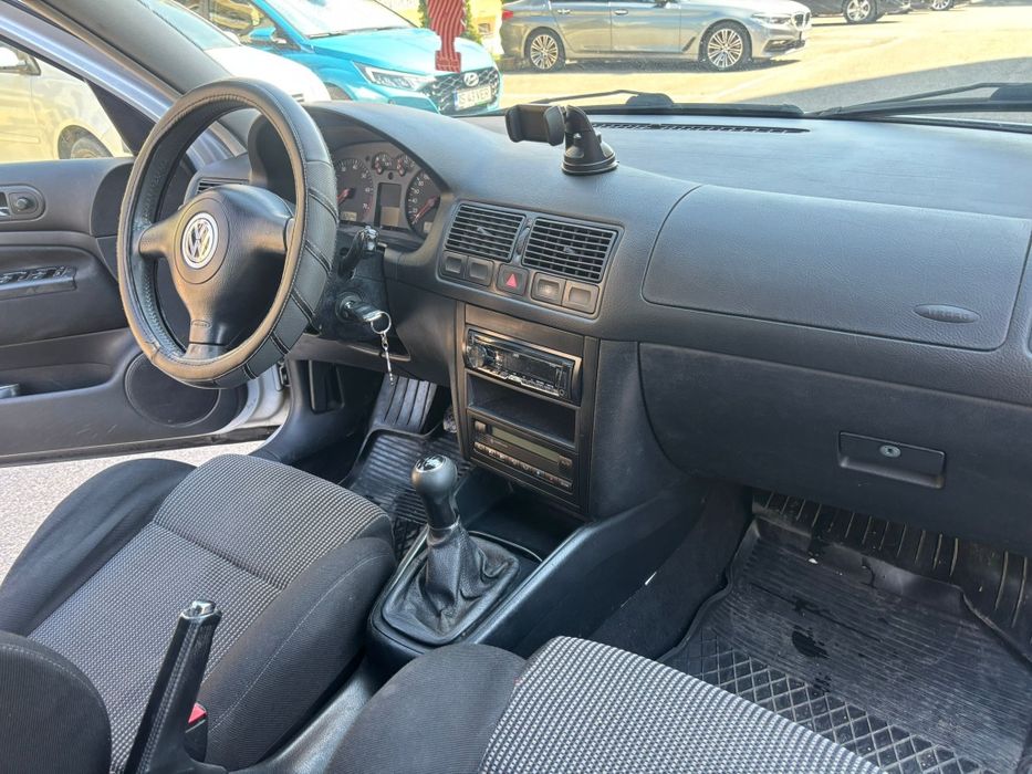 Vând Wolkswagen Golf 4