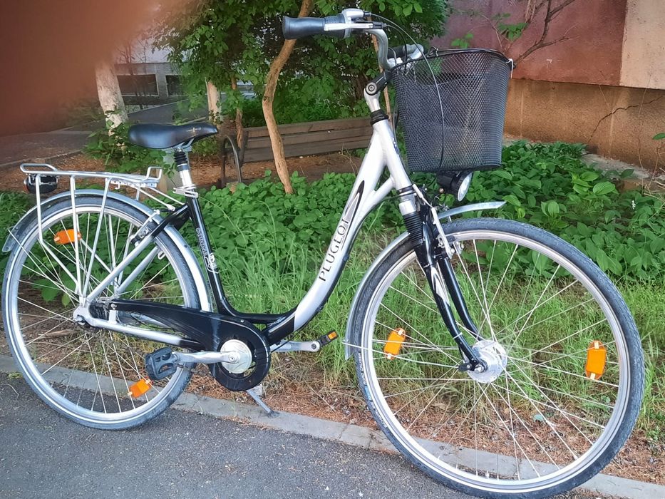 Vând bicicleta de dama marca PEUGEOT mărime roti  de 28.