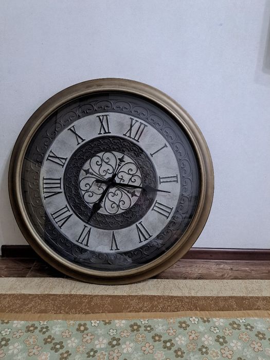 Часы настенные диаметр 85-90 см